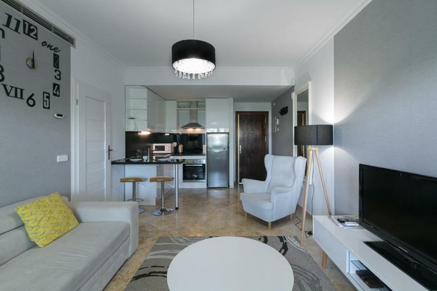 Costa Del Sol Beach Apartment Estepona Dış mekan fotoğraf